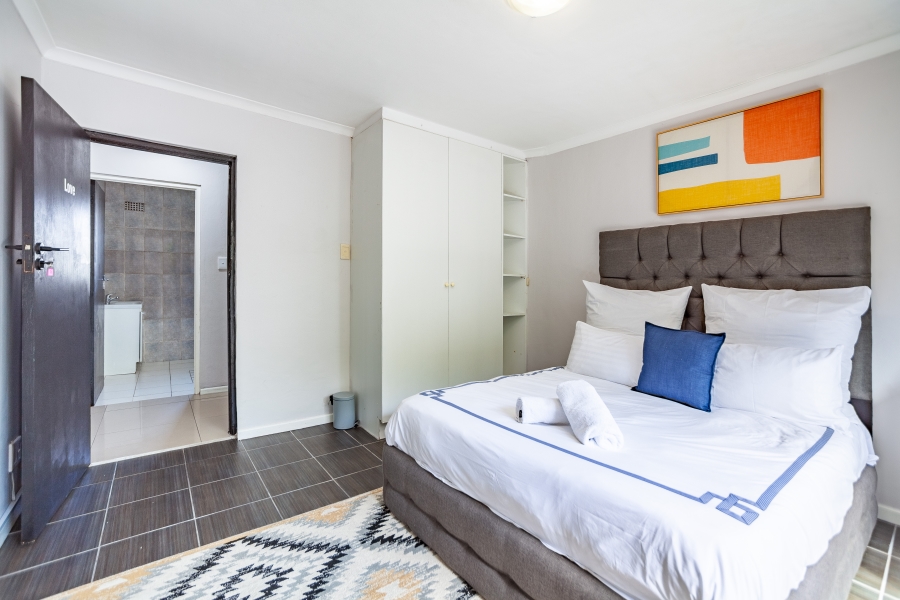 8 Bedroom Property for Sale in Milnerton Ridge Western Cape